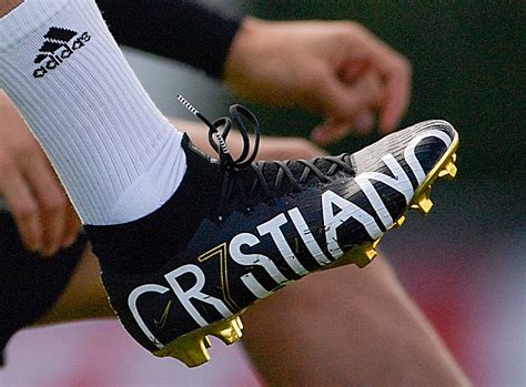 Ronaldo mercurial boots